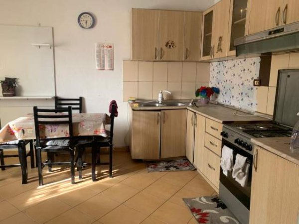 Tirane, jepet me qera shtepi 3+1+BLK Kati 2, 105 m² 33.000 Leke