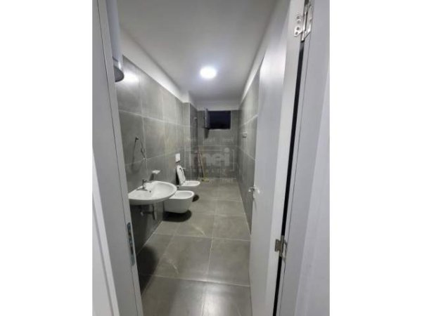 Tirane, jepet me qera apartament 1+1+BLK 67 m² 350 Euro (Astiri)