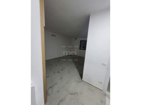 Tirane, jepet me qera apartament 1+1+BLK 67 m² 350 Euro (Astiri)