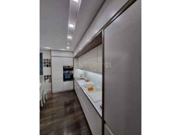 Tirane, OKAZION ,SHITET Apartament 2+1+A+BLK Kati 2, 117 m² 210.000 Euro ( Rrugën e Kavajës. Kompleksi Home Plan, KONTAKTI