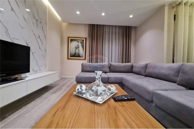 Tirane, jepet me qera apartament 2+1+BLK 95 m² 1.000 Euro (rruga elbasanit)