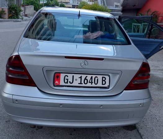 Gjirokaster, shes Mercedes-Benz Viti 2003, 2.600 Euro