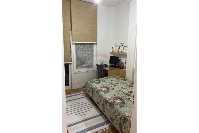 Tirane, jepet me qera Vile 4+1+A+BLK Kati 2, 267 m² 1.300 Euro (Rruga e Elbasanit)