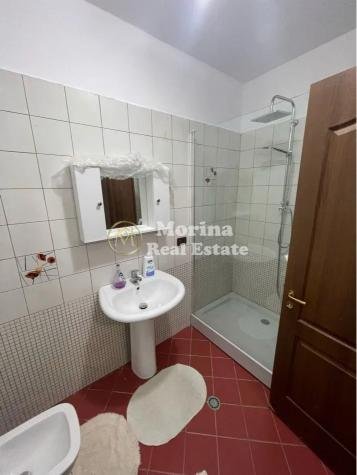 Tirane, jepet me qera apartament 3+1 Kati 5, 120 m² 750 € (Tregu Elektrik-Rr.Zonja Curre)