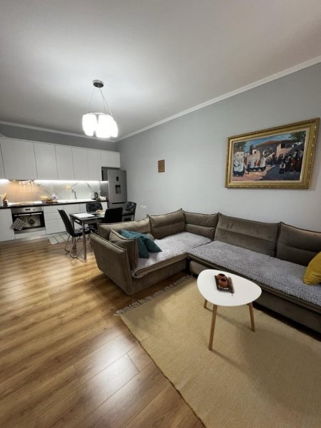 Tirane, jepet me qera apartament 2+1+Ballkon Kati 3, 70 m² 600 € 