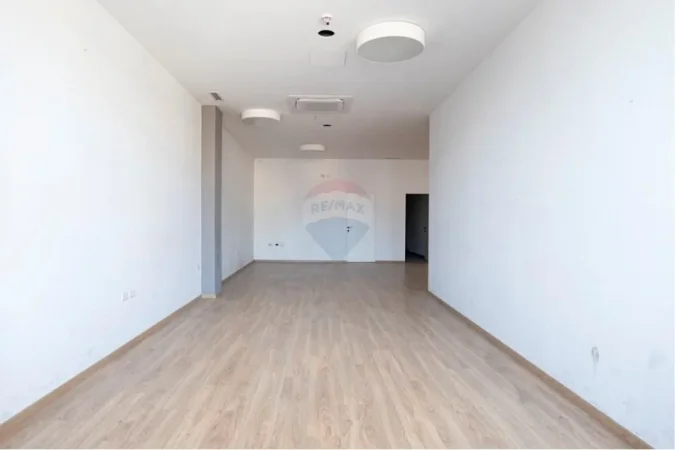 Tirane, jepet me qera zyre , 373 m² 4.500 € (Tregu Elektrik)