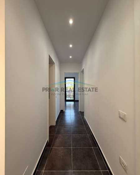 Tirane, shitet apartament 3+1+Ballkon Kati 2, 147 m² 286.000 € (Liqeni i Thate)
