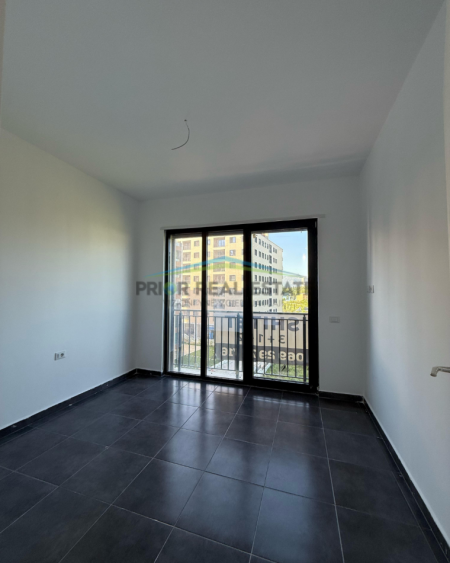 Tirane, shitet apartament 3+1+Ballkon Kati 2, 147 m² 286.000 € (Liqeni i Thate)