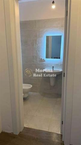 Tirane, jepet me qera apartament 1+1 Kati 7, 60 m² 400 € (Univers City)