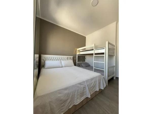 Gjiri Lalezit | Hamallaj, shitet apartament 2+1+2 Kati 2, 80 m² 200.000 € (PERLA RESORT, Gjiri i Lalzit)