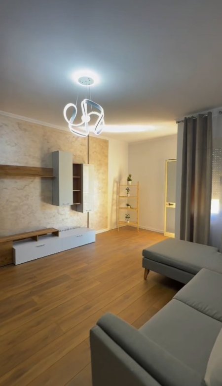 Durres, te Pista Iliria, shes apartament 1+1 Kati 5, 80 m² 99.000 € (Plazh, Durres)