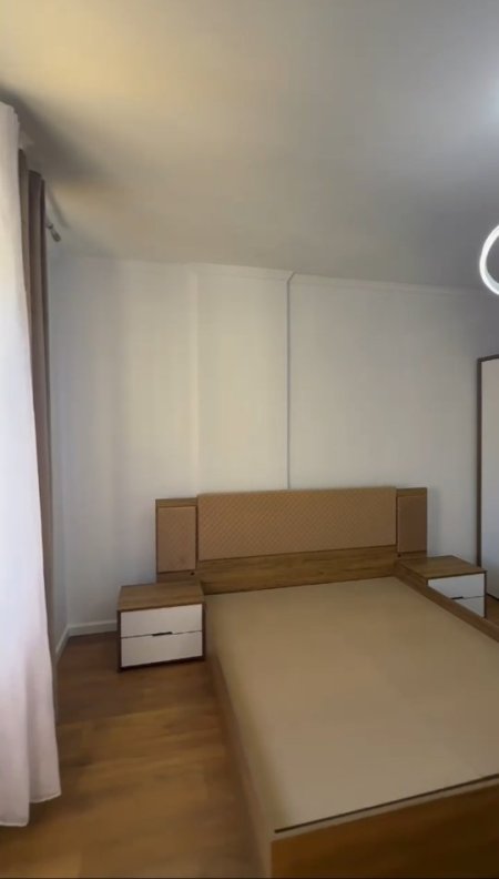 Durres, te Pista Iliria, shes apartament 1+1 Kati 5, 80 m² 99.000 € (Plazh, Durres)