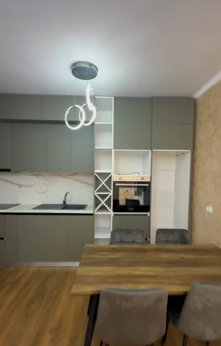 Durres, te Pista Iliria, shes apartament 1+1 Kati 5, 80 m² 99.000 € (Plazh, Durres)