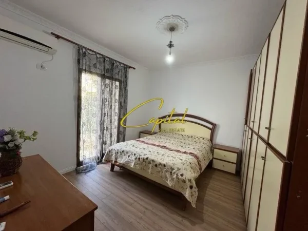 Tirane, jepet me qera apartament 2+1 Kati 2, 120 m² 600 € (SAUK)