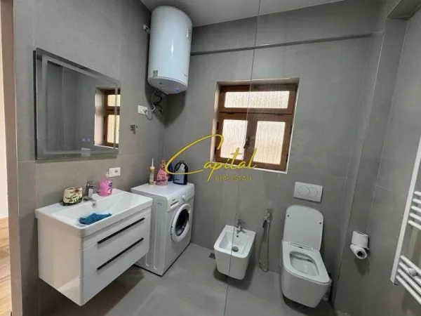 Tirane, jepet me qera apartament 2+1 Kati 2, 120 m² 600 € (SAUK)