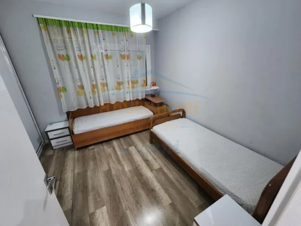 Tirane, jepet me qera apartament 2+1 Kati 2, 85 m² 600 € (Kodra E djellit)