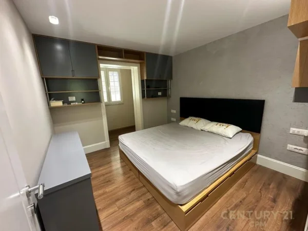 Tirane, jepet me qera apartament 1+1+Ballkon Kati 4, 50 m² 700 € (smart114003)