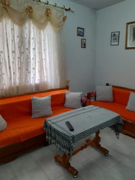 Tirane, shes Vile 1 Katshe , 350 m² (YZBERISHT)