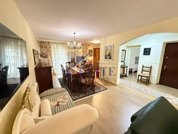 Tirane, shitet apartament 2+1+Ballkon Kati 2, 107 m² (Rruga Ali Visha)