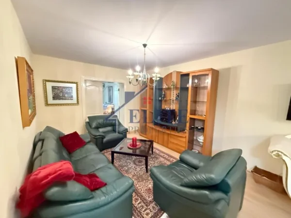 Tirane, shitet apartament 2+1+Ballkon Kati 2, 107 m² (Rruga Ali Visha)