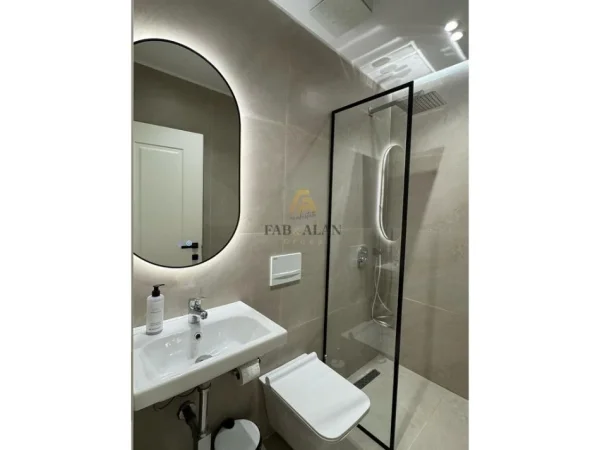 Tirane, shitet apartament 1+1+garsoniere, Kati 2, 60 m² 184.000 € (Pazari i Ri)