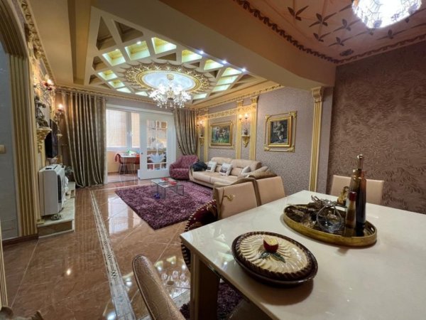 Tirane, shitet apartament 3+1+Ballkon Kati 2, 120 m² 240.000 € (Kodra e Diellit)
