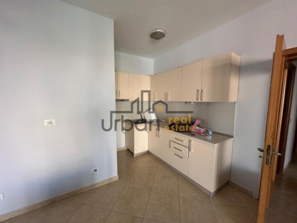 Qera, Apartament 2+1+2+ Post Parkimi, Don Bosko, Tiranë - 550€ | 140m²