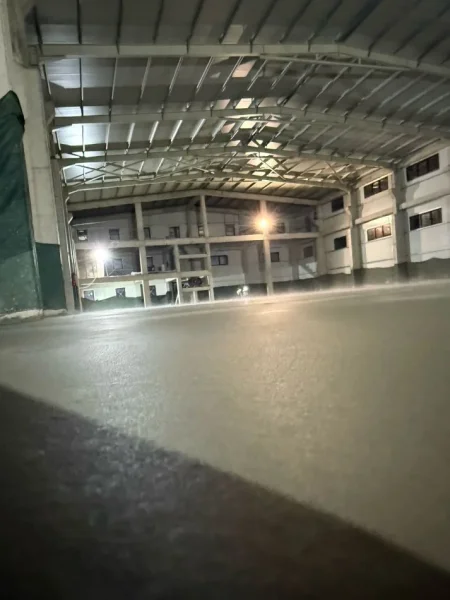 Tirane, jepet me qera magazine Kati 0, 1.500 m² 6.000 € (Autostrada Tirane Durres)