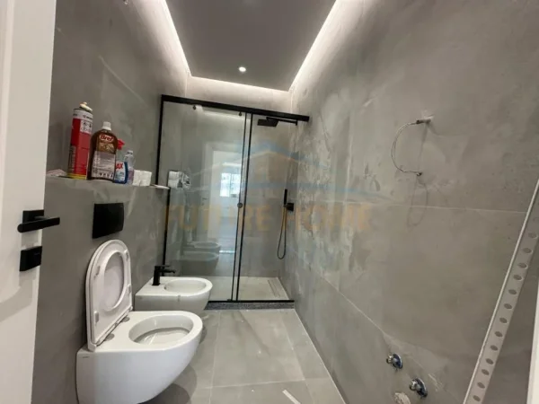 Tirane, shitet apartament 2+1 Kati 4, 102 m² 150.000 € (Yzberisht)