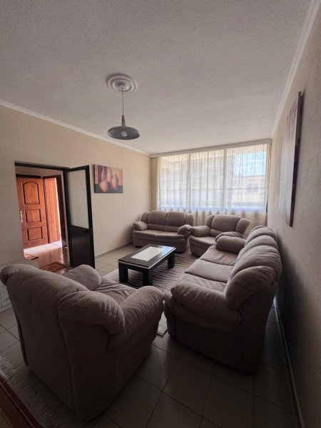 Tirane, jepet me qera apartament 1+1+Ballkon Kati 2, 80 m² 400 € (Ne fund te rruges Don Bosko prane Neptunit)