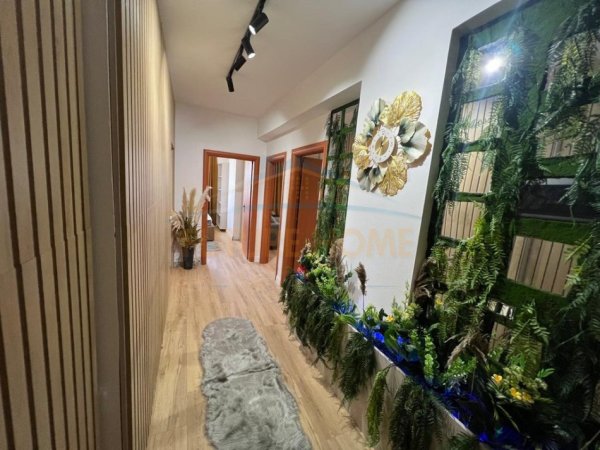 Tirane, jepet me qera apartament 2+1 Kati 7, 84 m² 600 € (Durres)