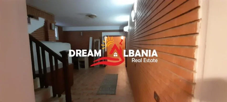 Tirane, jepet me qera ambjent biznesi Kati 1, 1.025 m² 6.500 € (Tek Komuna e Parisit - ID 4251285)