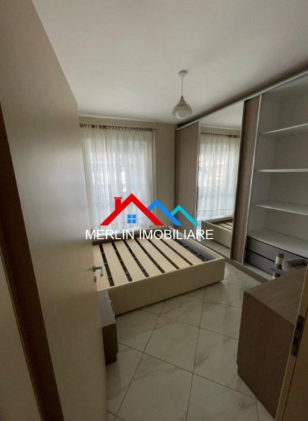 Tirane, jepet me qera apartament 2+1+Ballkon Kati 3, 97 m² 450 € (RRUGA SHEFQET KUKA)