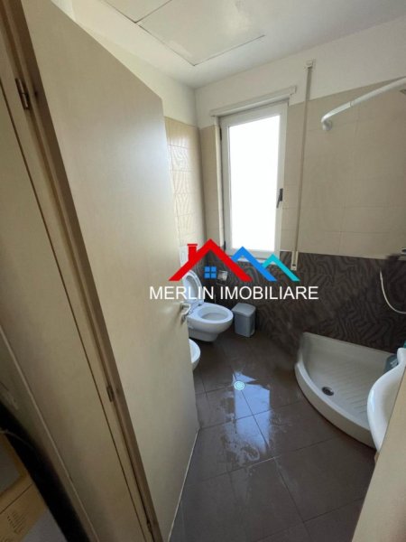 Tirane, jepet me qera apartament 2+1+Ballkon Kati 3, 97 m² 450 € (RRUGA SHEFQET KUKA)