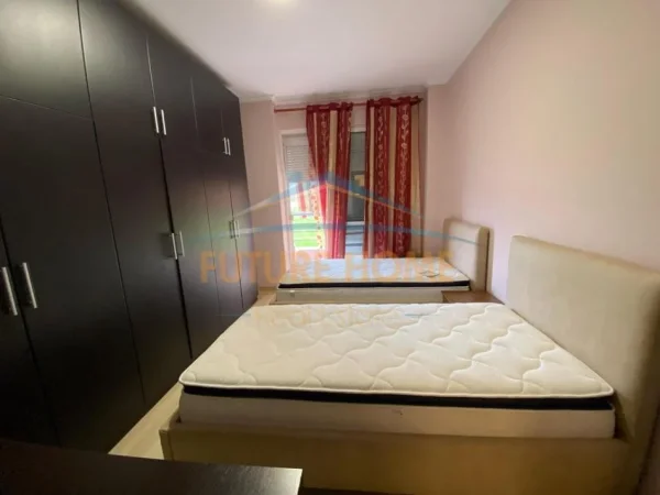 Tirane, jepet me qera apartament 2+1 Kati 4, 100 m² 650 € (Kodra e Diellit)