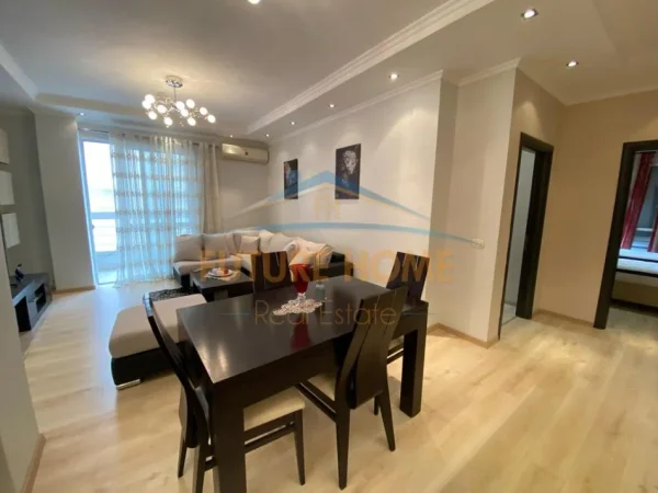Tirane, jepet me qera apartament 2+1 Kati 4, 100 m² 650 € (Kodra e Diellit)