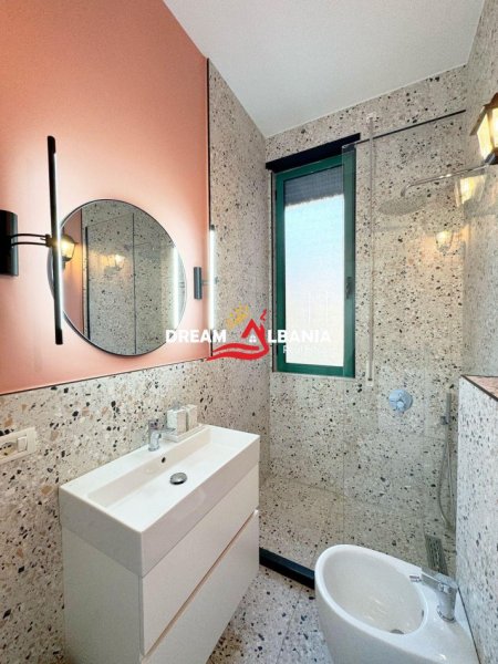 Tirane, jepet me qera apartament 1+1+Ballkon Kati 2, 47 m² 700 € (Prane Pazarit te Ri, ID 42111372)
