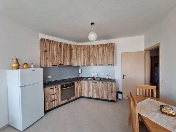 Tirane, shes 1+1+Ballkon Kati 8, 68 m² 98.000 € (Bulevardi Migjeni,ne Yzberisht)