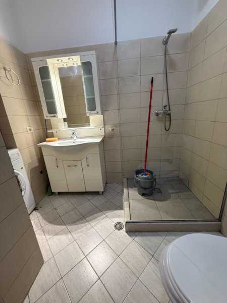Tirane, jepet me qera apartament 1+1+Ballkon Kati 3, 67 m² 530 € (Don bosco)