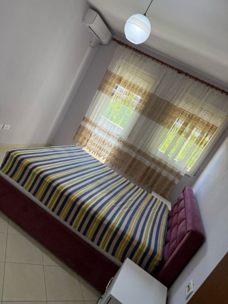 Tirane, jepet me qera apartament 1+1+Ballkon Kati 3, 67 m² 530 € (Don bosco)
