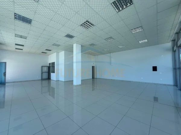 Tirane, jepet me qera ambjent biznesi Kati 0, 160 m² 2.000 € (Prane Ardenos )   UNA52484