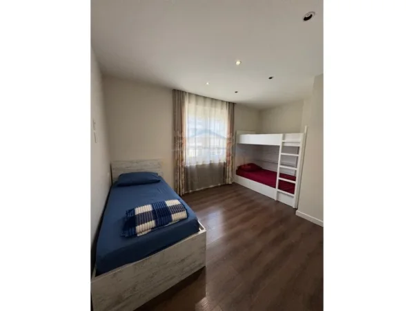 Tirane, jepet me qera apartament 2+1 Kati 6, 94 m² 550 € (Unaza e Re, Tiranë.)