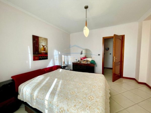 Tirane, shitet apartament 3+1 Kati 8, 140 m² 330.000 € (Komuna e Parisit)