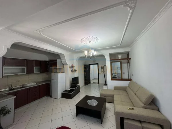 Tirane, jepet me qera apartament 2+1 Kati 8, 113 m² 450 € (Unaza e Re)