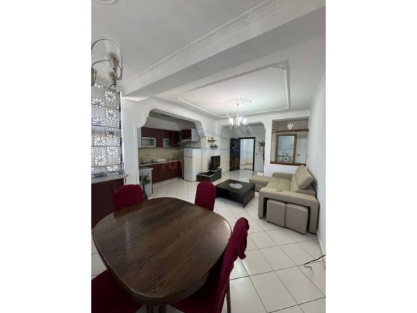 Tirane, jepet me qera apartament 2+1 Kati 8, 113 m² 450 € (Unaza e Re)