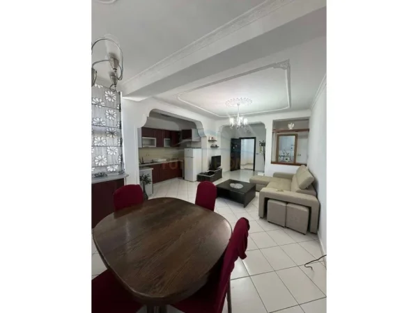 Tirane, jepet me qera apartament 2+1 Kati 8, 113 m² 450 € (Unaza e Re)