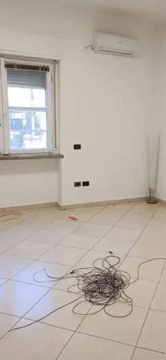 Tirane, jepet me qera ambjent biznesi Kati 0, 209 m² 2.300 € (STADIUMI DINAMO)