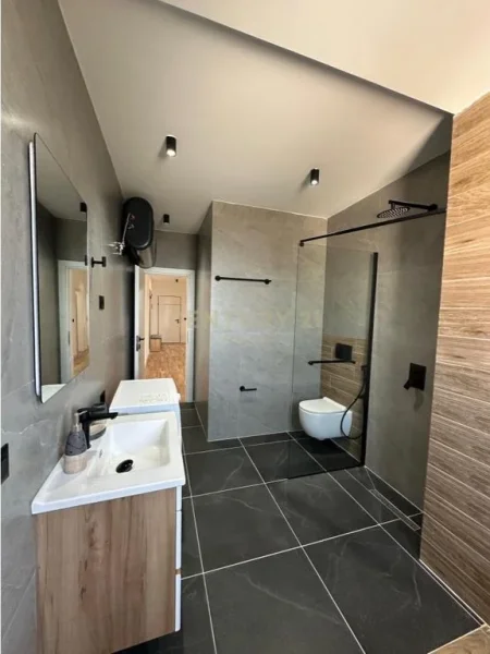 Durres, shitet apartament 2+1+Ballkon Kati 7, 125 m² 199.000 € 