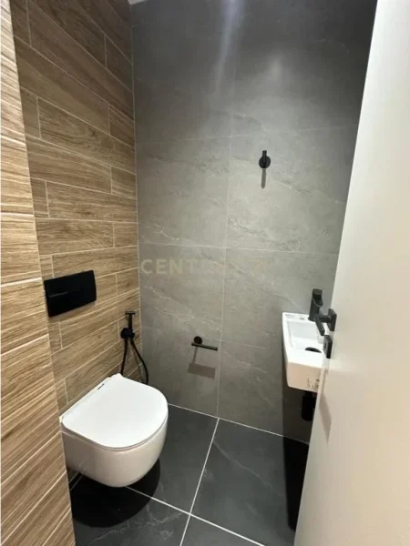 Durres, shitet apartament 2+1+Ballkon Kati 7, 125 m² 199.000 € 