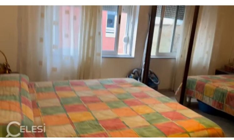 Tirane, jepet me qera apartament 2+1+Ballkon Kati 4, 72 m² 450 € (RRUGA E DIBRES)